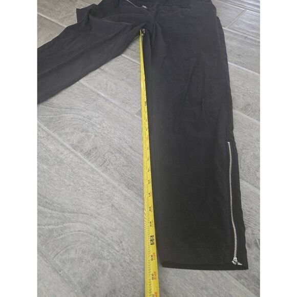 Women's Athleta Pull On Athletic Cropped Pants Black Size 6 - Picture 3 of 8